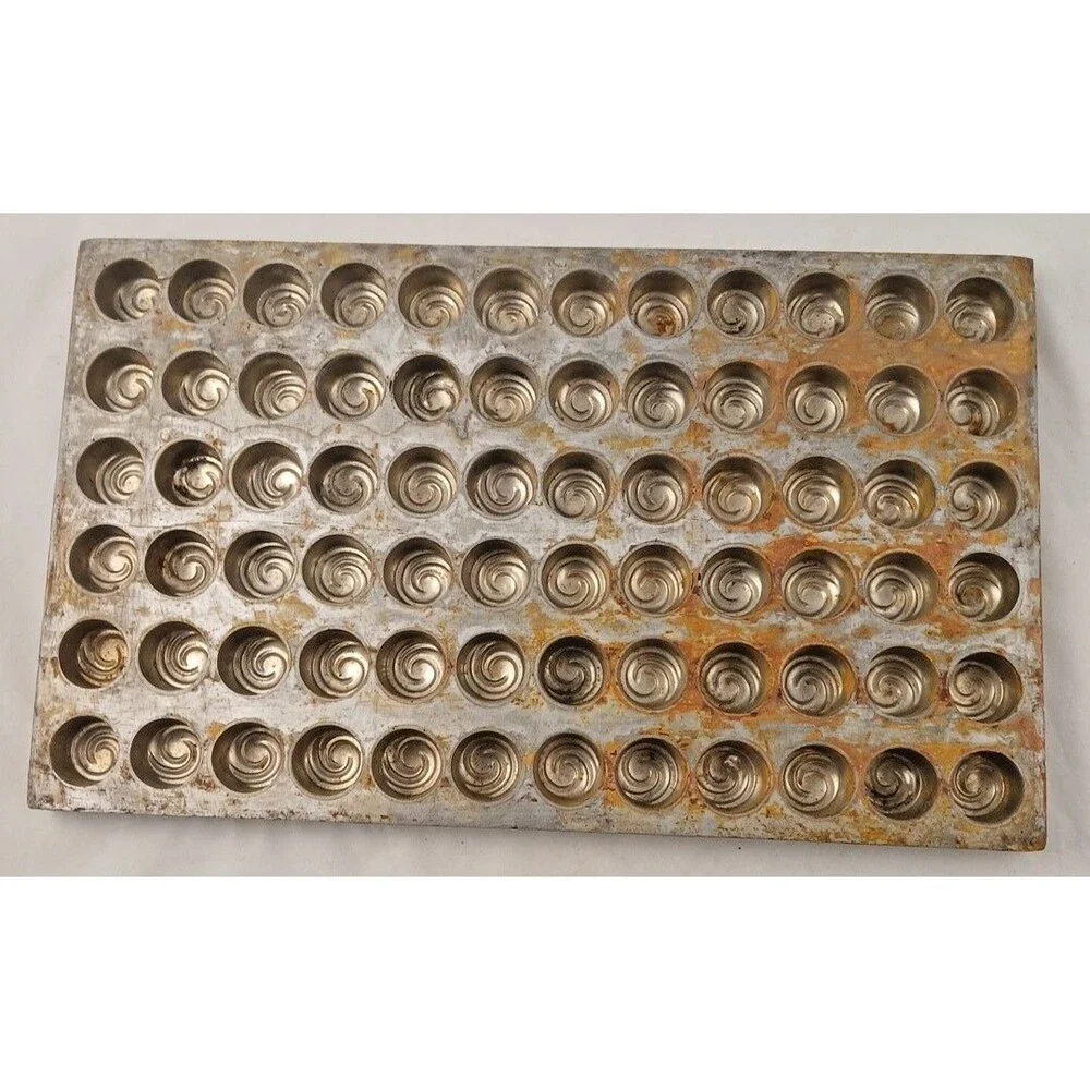Vintage Industrial Metal Candy/Chocolate Mold Swirl Top 72
